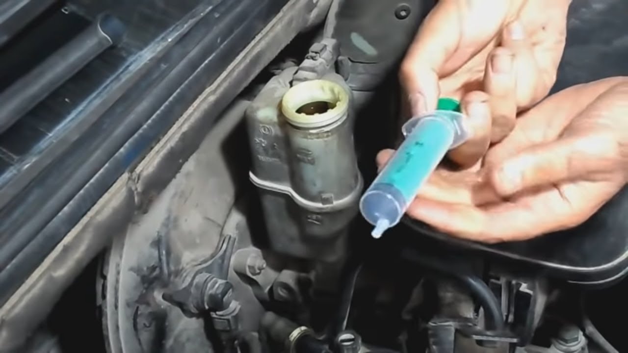 Clair et simple remplacement du liquide de frein - تغيير زيت الفرامل@mecaniquemoktartunsie