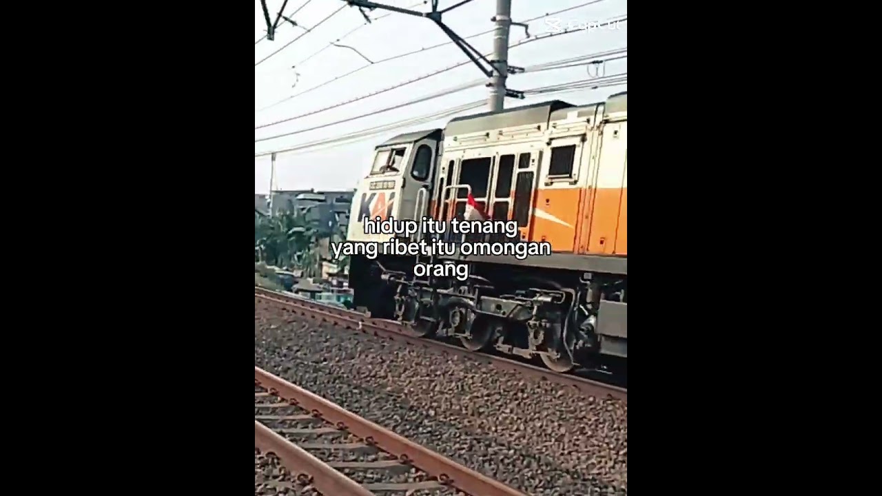 ekhem siapa ya?? #railfansdaop1 #kai121 #keretaapi #railfansdaop6 #railfansdaop8