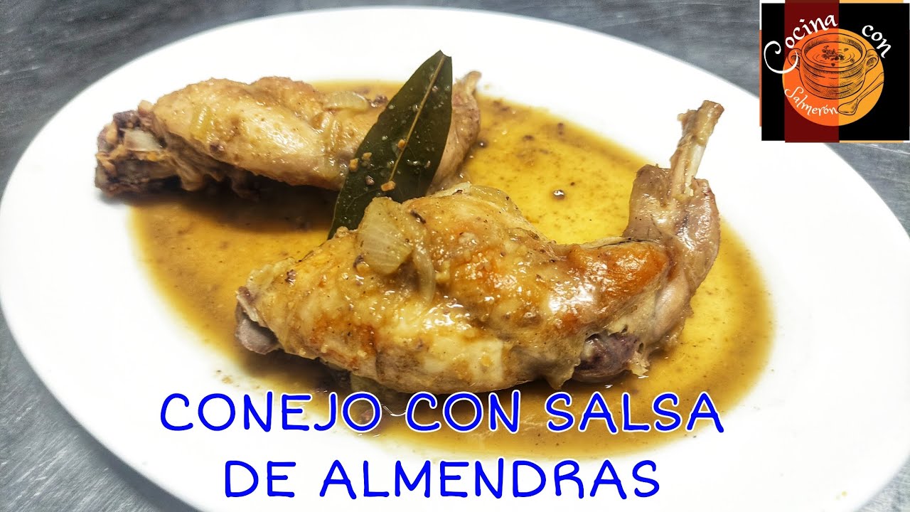Conejo con salsa de almendras