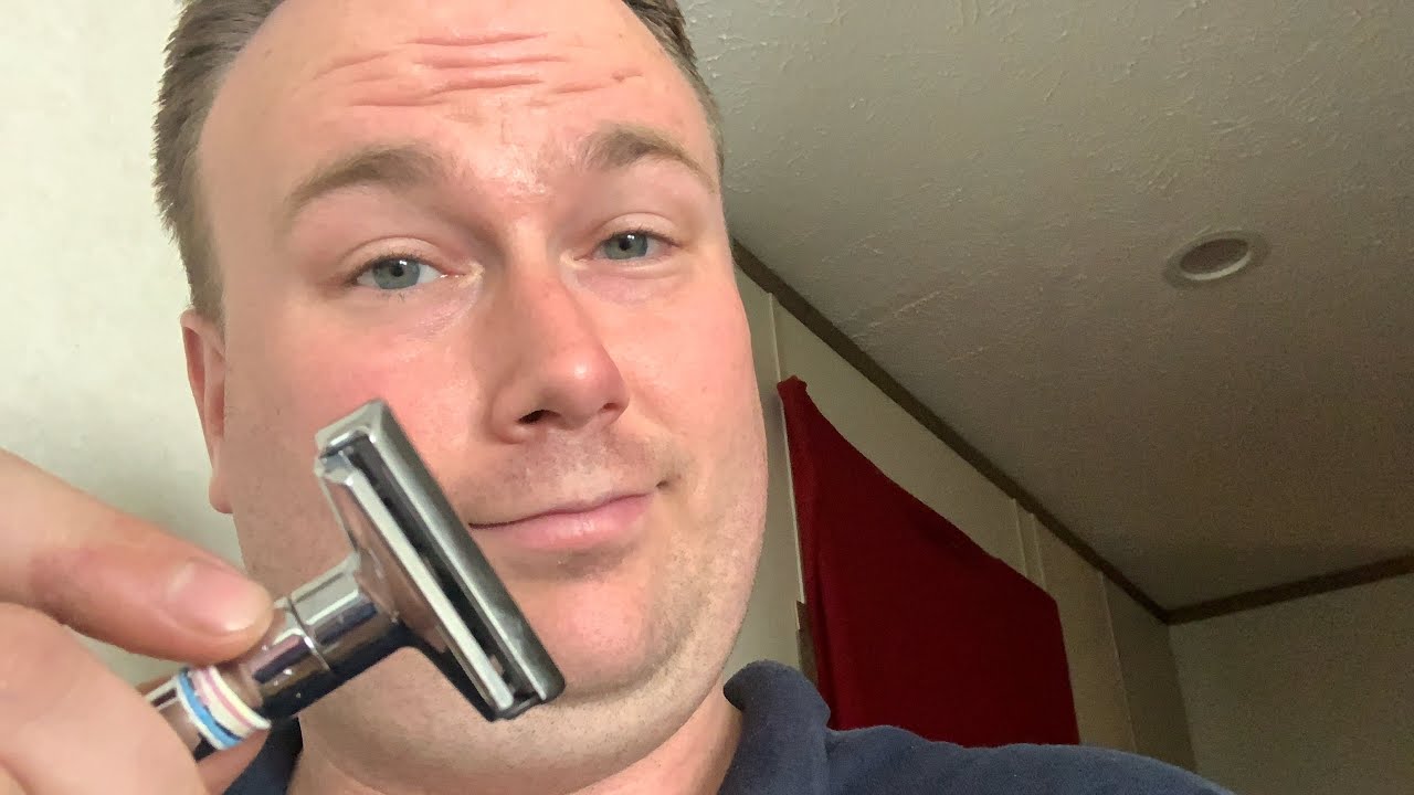 How to TAME the most AGGRESSIVE razor (Merkur Futur).. and how to make it 10x MORE aggressive 🪒🪒✌️✌️