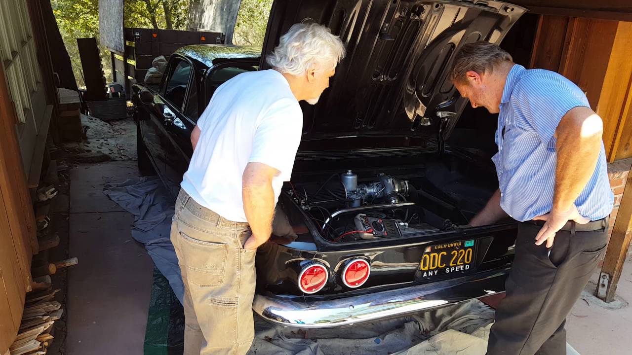 Tony Dow (TV's Wally Cleaver) gets his boyhood car back AND RUNNING!! A 1962 Corvair!