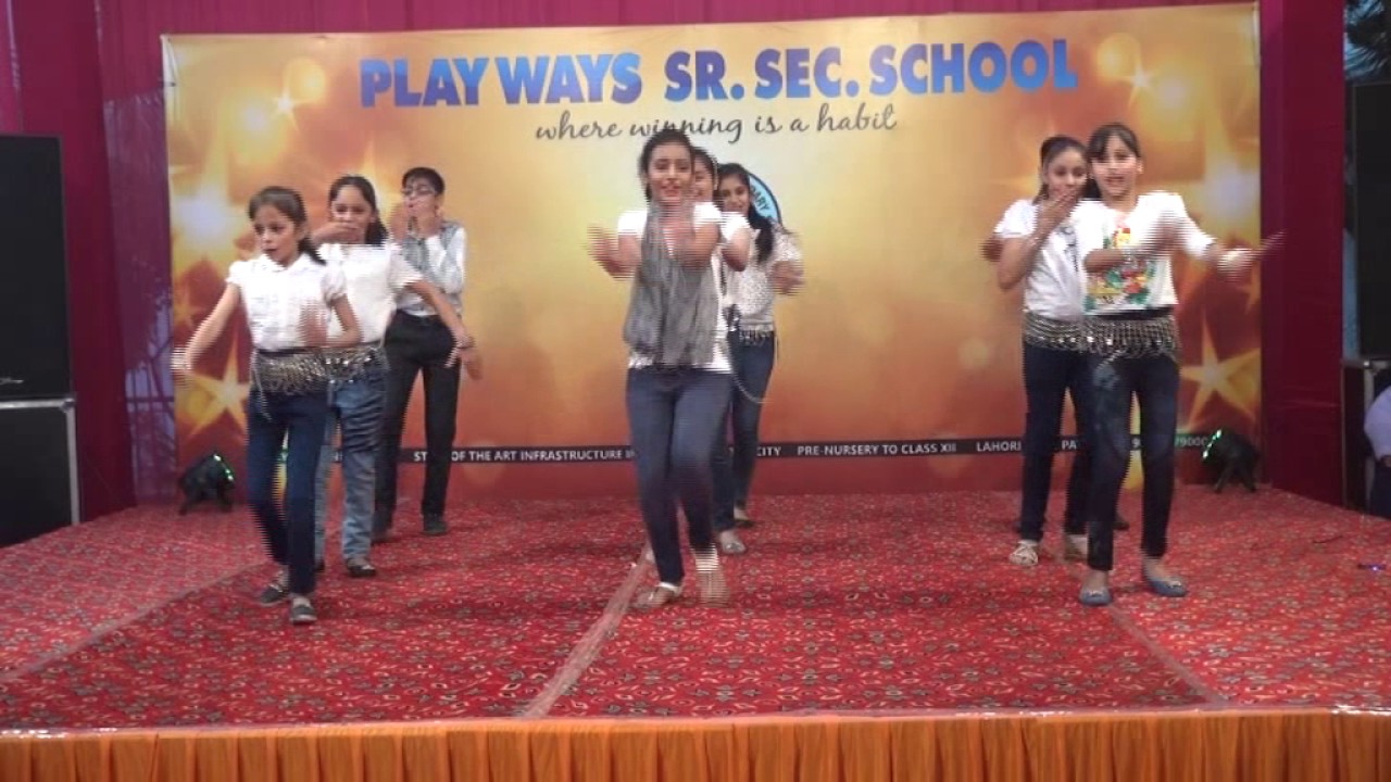 Dance Performance on Prize Distribution Function of PlayWays Senior Secondary School,Patiala