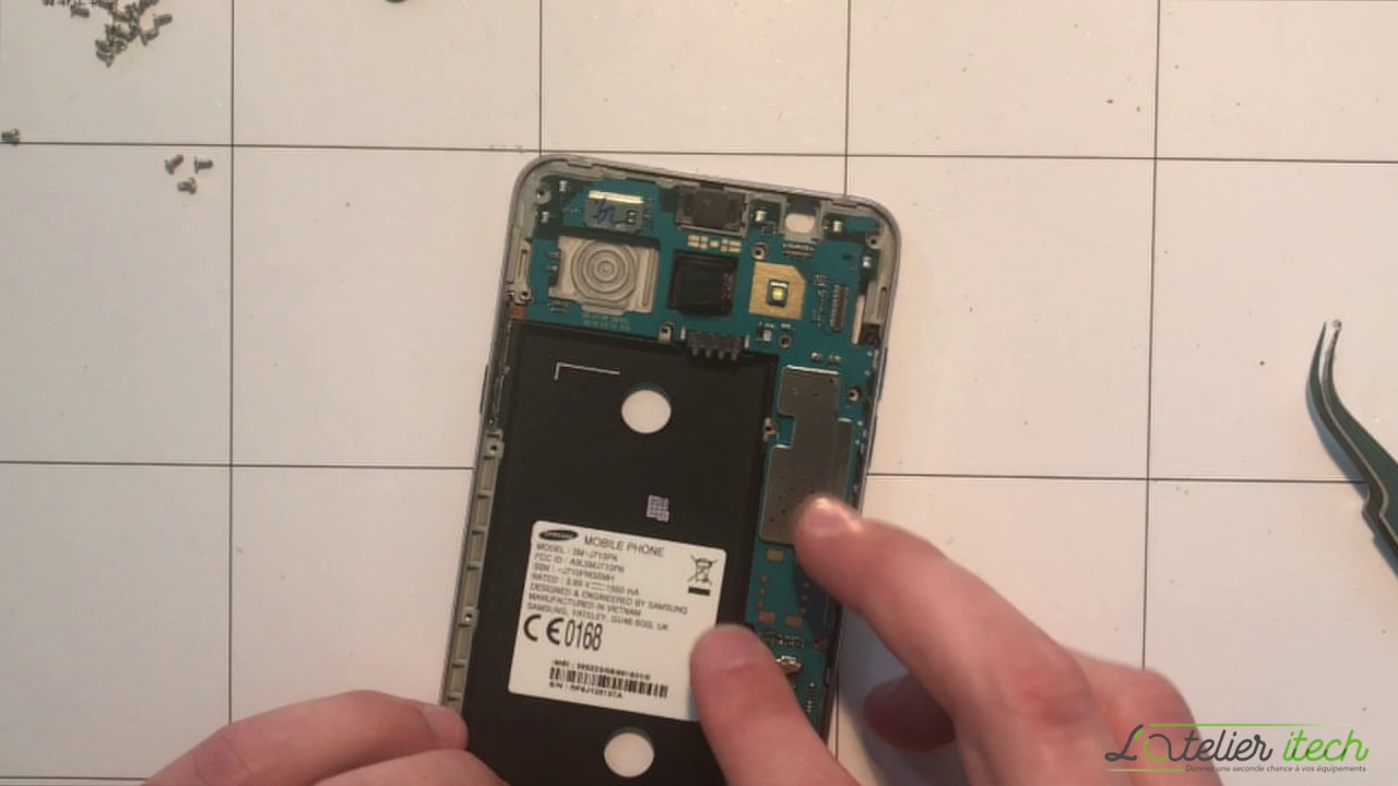 Tuto : remplacement écran (vitre tactile + AMOLED) Samsung J7 2016 - J710F