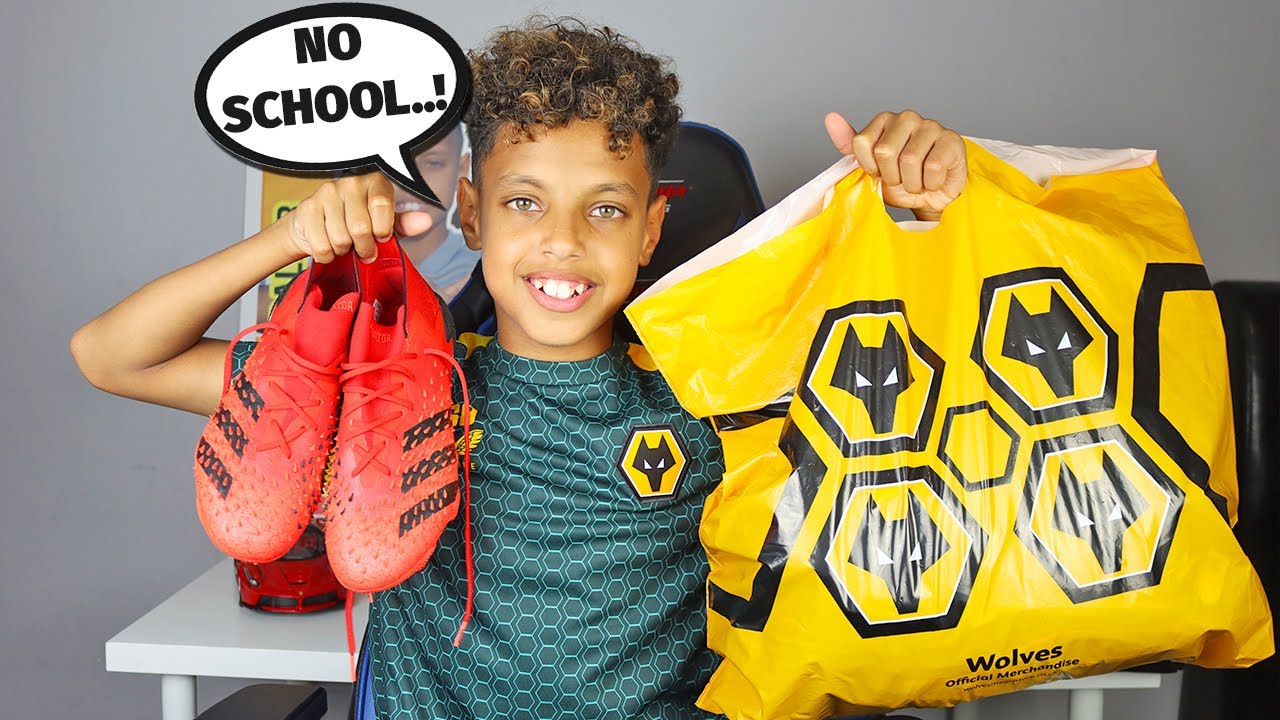 SKIPPING SCHOOL TO PLAY FOOTBALL!! | NEW FOOTBALL KIT!!