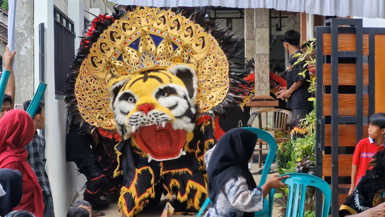 Barongan Ngamuk Mosak masik Dewa Dewi di Jepara