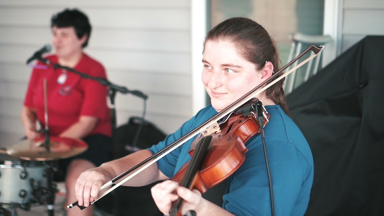 The Lee Benoit Family Band (with audio description)
