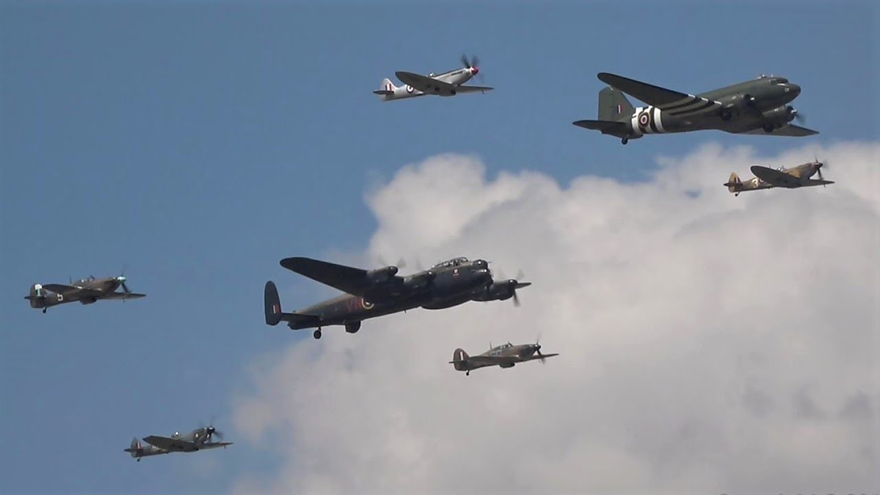 Evocative Trenchard formation of 7 BBMF aircraft RIAT 2018