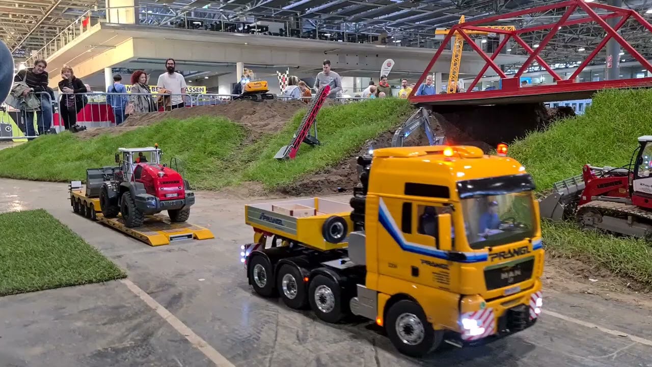 Radlader Liebherr L576  Verladung