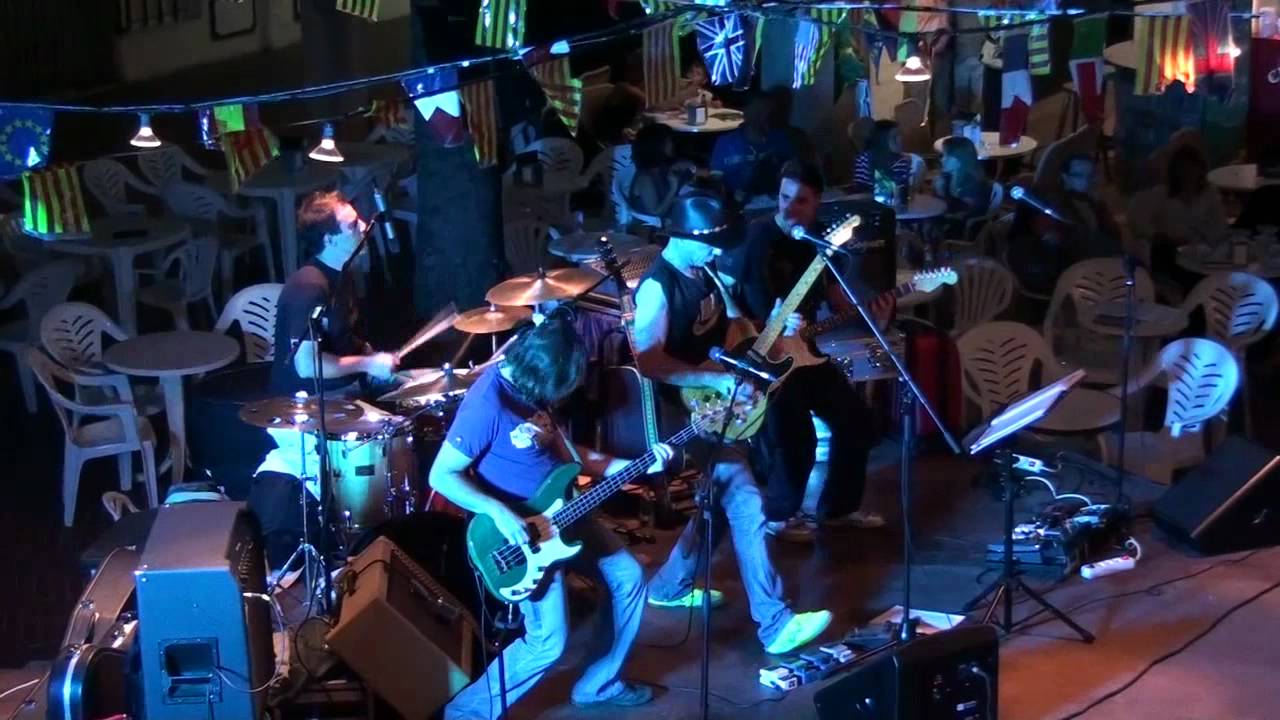 The Bazagas Live- Back in the USSR.mp4