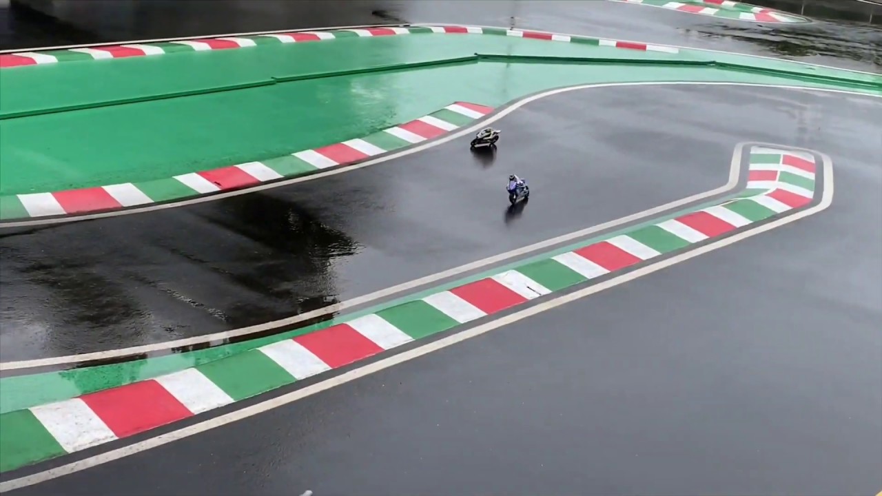 RC bike KOBAsp4 , Rossi vs Lorenzo battle in the rain
