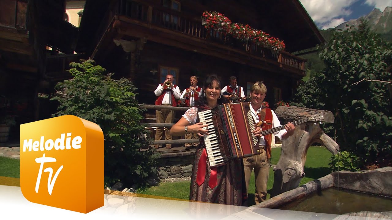 Heimatland Quintett - Rosen in unserem Garten (Lang ist's her) (Offizielles Musikvideo)