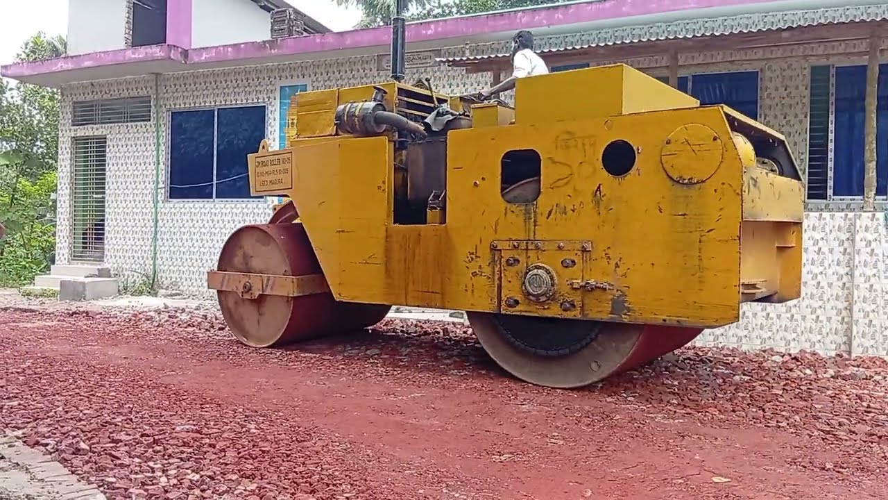 Top Engineer Reveals Best Road Construction Techniques with Tandem Roller