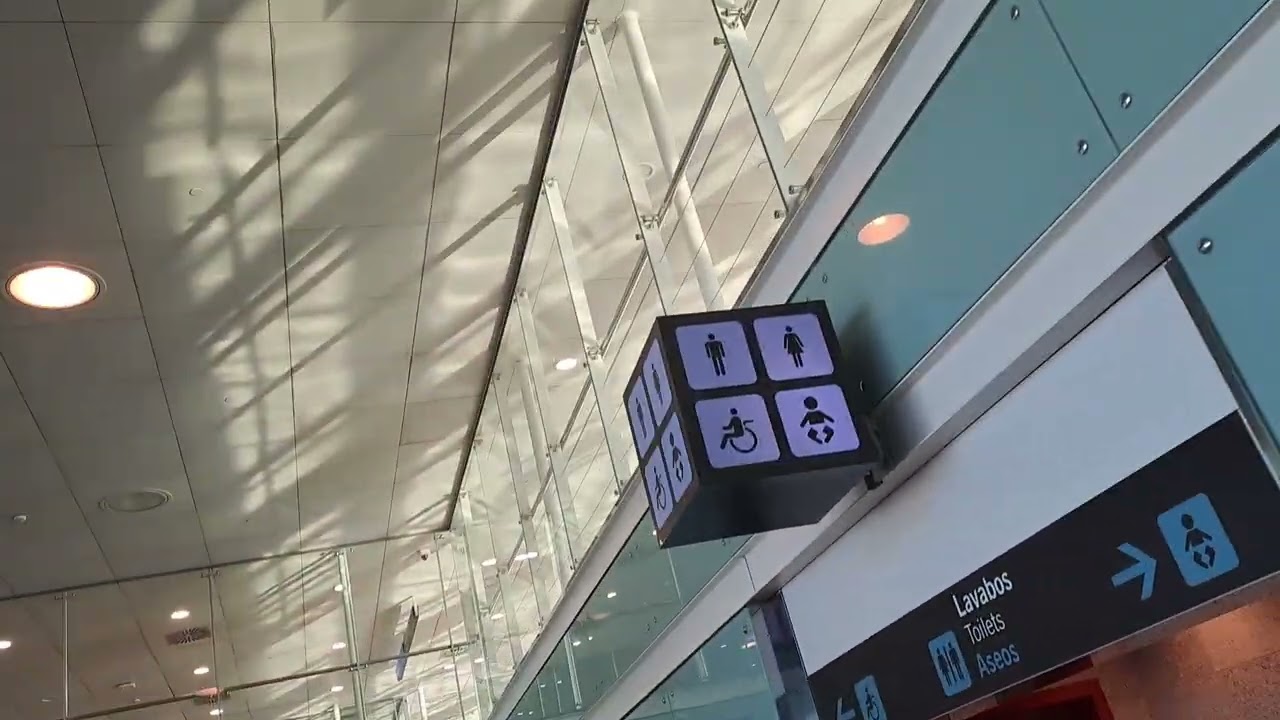 Aeropuerto de Barcelona T1. 12- 01- 24 (3)