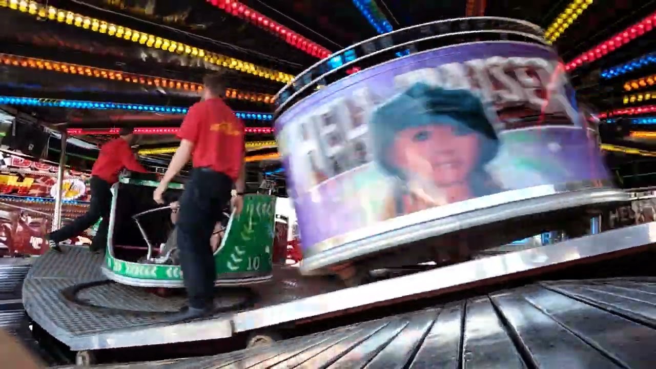 Waltzer, offride. Victoria De-Vey, Anderton and Rowlands funfair 2023