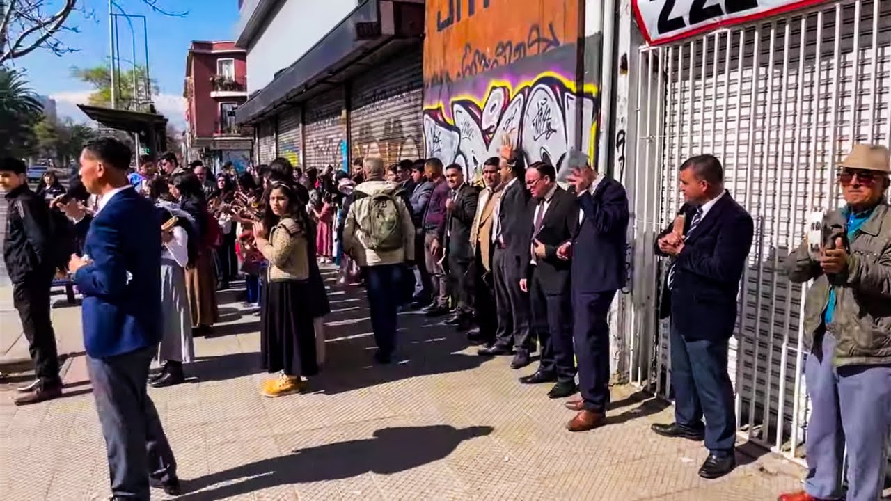 EVANGELIZANDO POR LAS CALLES DE SANTIAGO CENTRO 🇨🇱 PASTOR HUGO ALBORNOZ