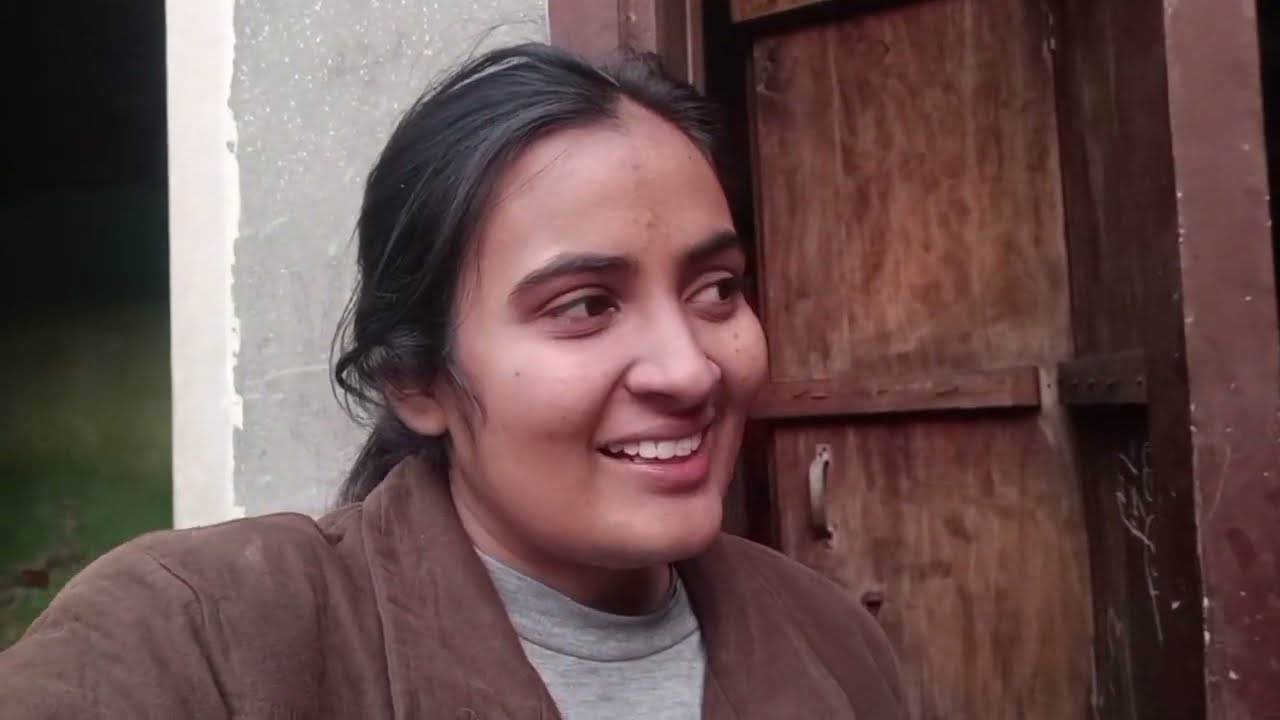 बैंक की छत पर मस्ती और चाय की चासडू 😝🤙😂🎀.  #haryanvi #vlog #funny #desilog #desivlogs 