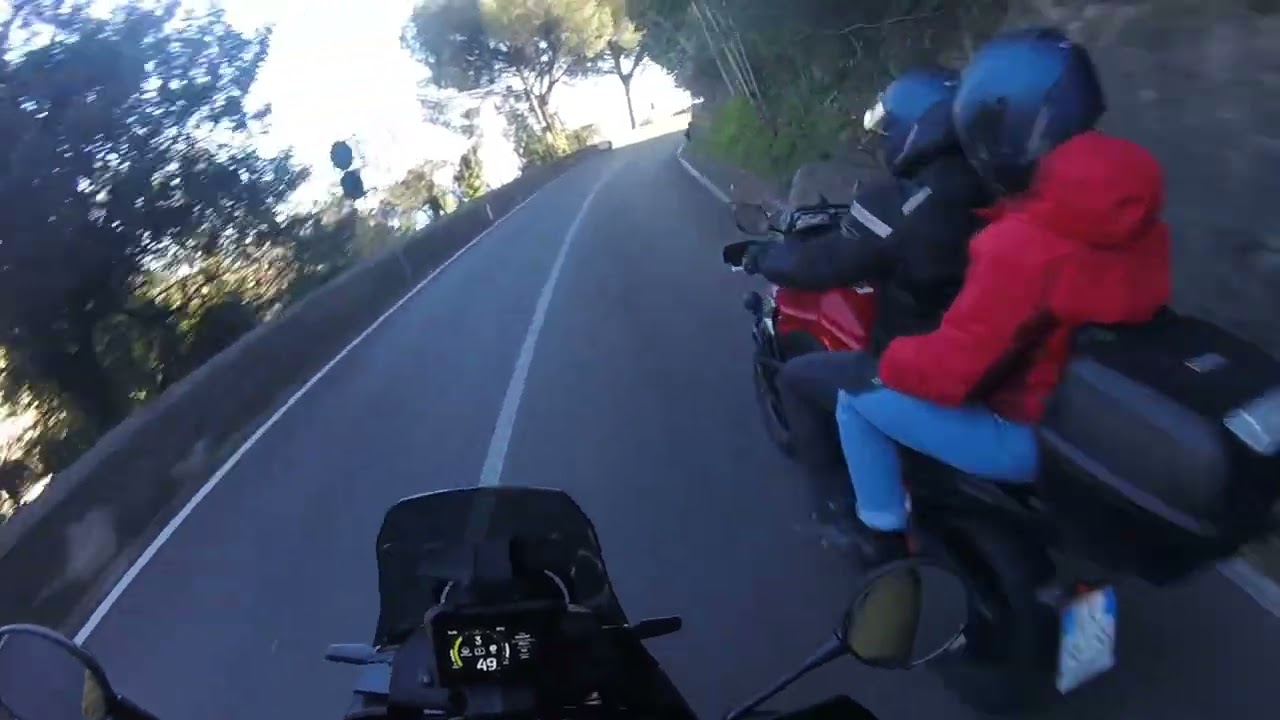 Prova NUOVA Husquarna 901 NORDEN! SEMPRE SU UNA SOLA RUOTA!