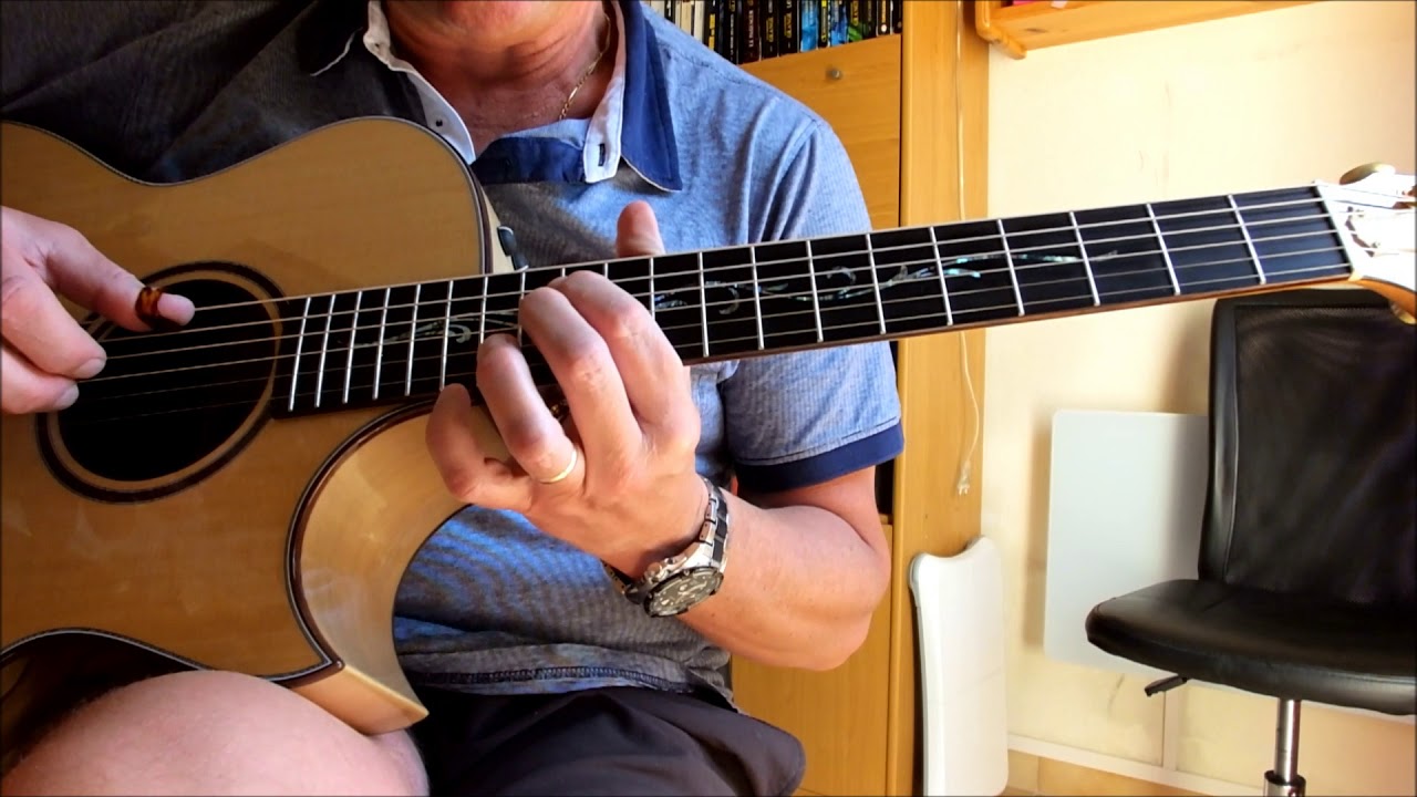 Les feuilles mortes. Fingerstyle guitare