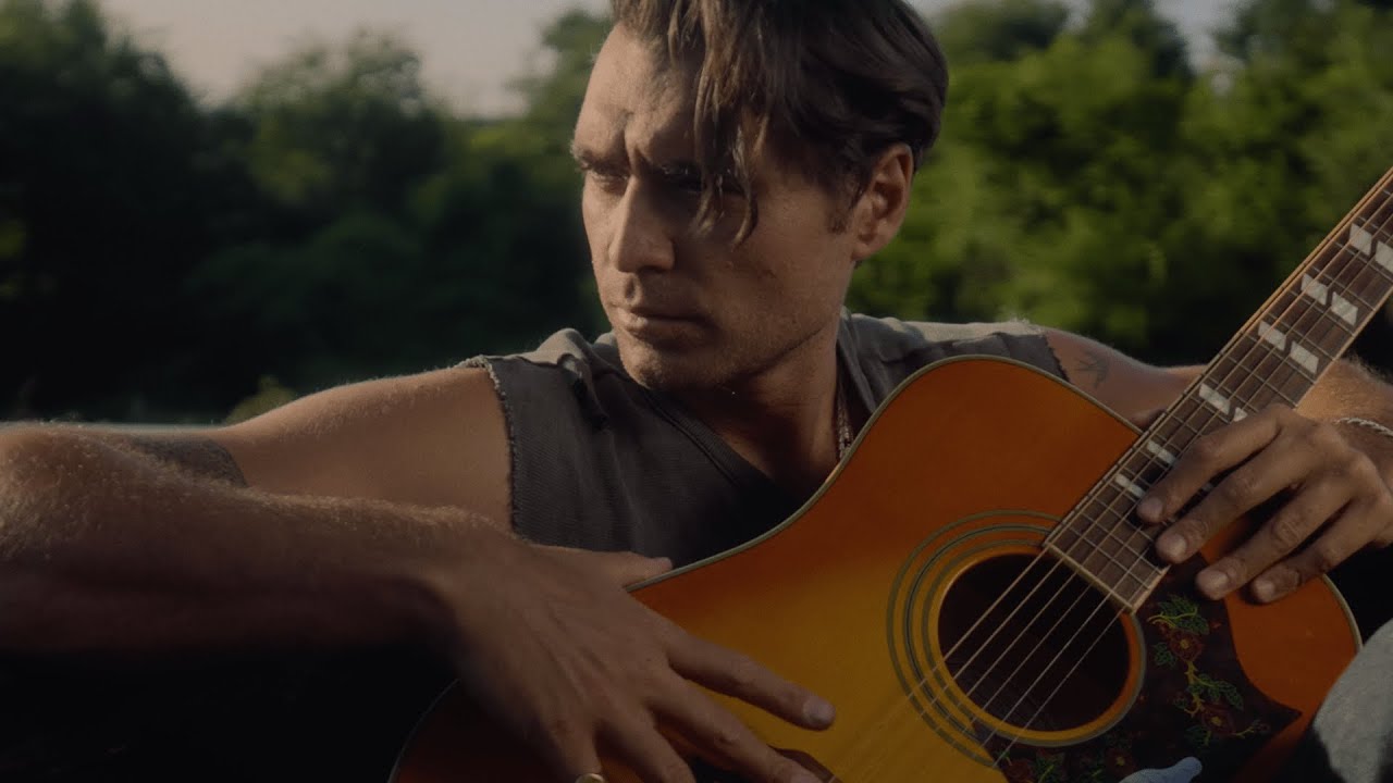 Hakan Kurtaş - Sen Hep Varsın | Music Video