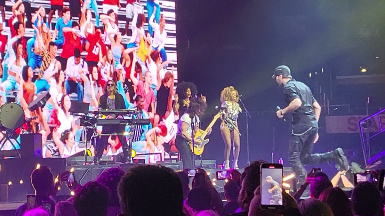 ENRIQUE IGLESIAS @ Staples Center L.A 11/19/2021 Enrique Ricky Tour 2021