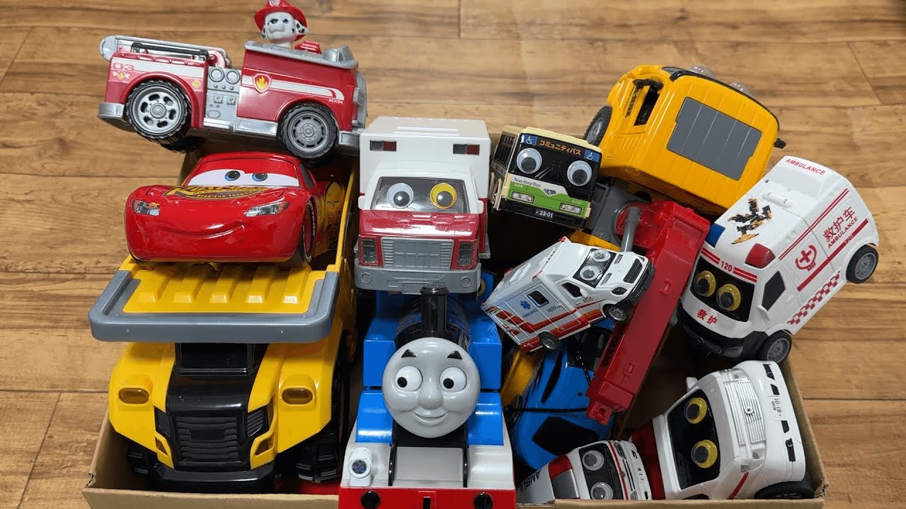 救急車とパウパトロールとトーマスのミニカーが坂道を緊急走行します🌟#２８１