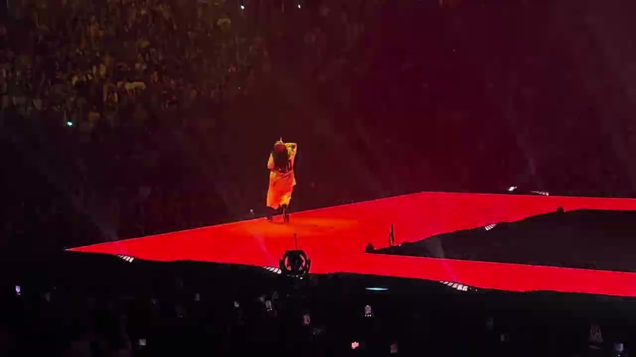 Billie Eilish HIT ME HARD AND SOFT 12/03/2024 in Vancouver ビリーアイリッシュ バンクーバー