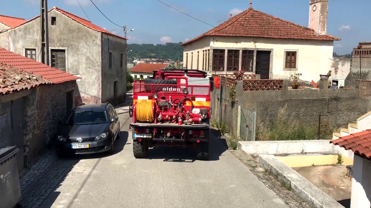 O VFCI 04 dos Bombeiros de Alvaiázere visto a bordo do VFCI 02 deste Corpo de Bombeiros