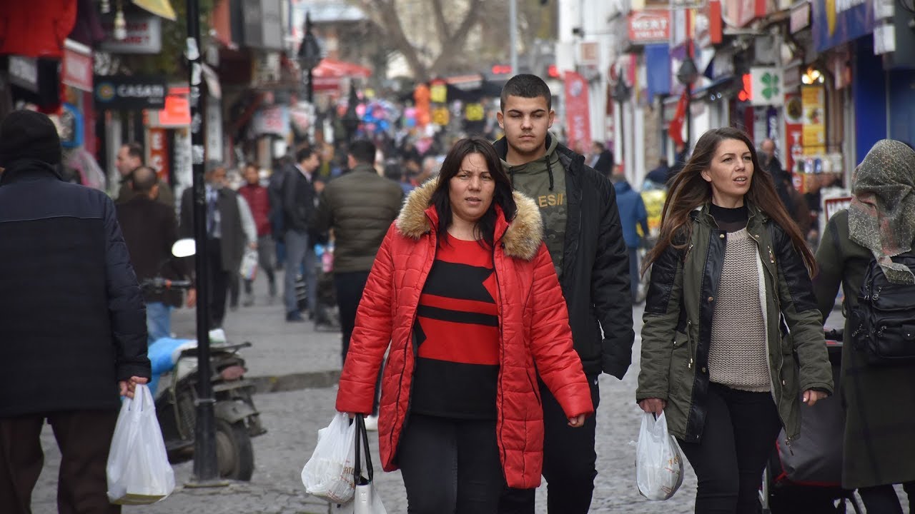 Yunan ve Bulgar turistler, Noel alışverişi için Edirne'ye akın ediyor