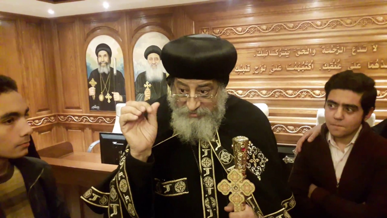 قداسة البابا تواضروس مع مبدعين مطرانية طنطا ويحكلهم عن بعض المبدعين مصر