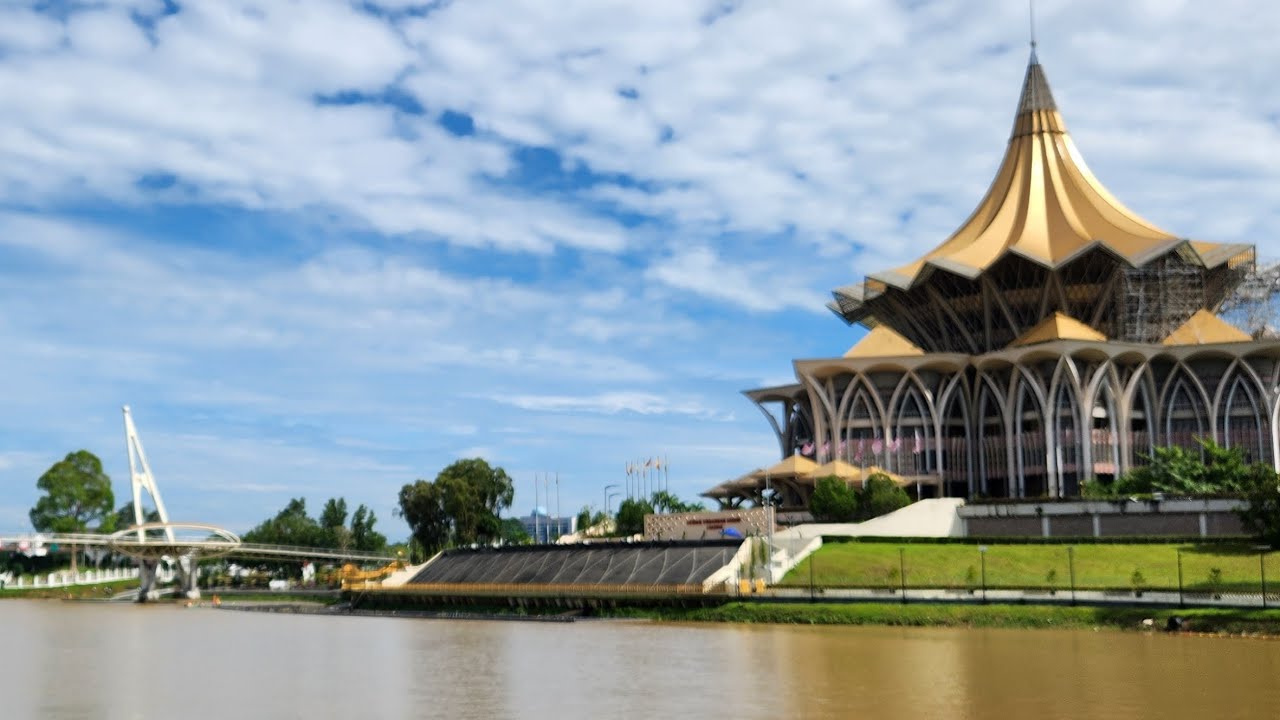 🇲🇾 Kuching Waterfront by Day, Sarawak