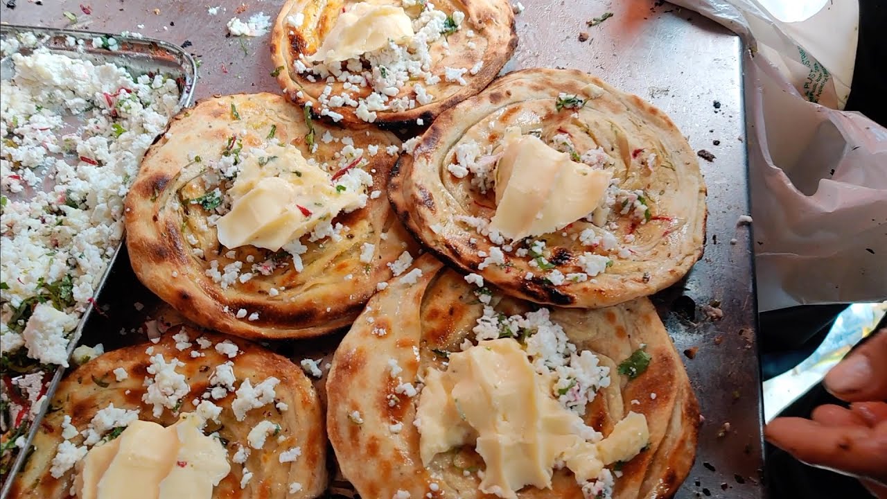 Most Crunchy & Buttery Naan | Delhi's Popular Raju Chur Chur Naan | Indian Street Food