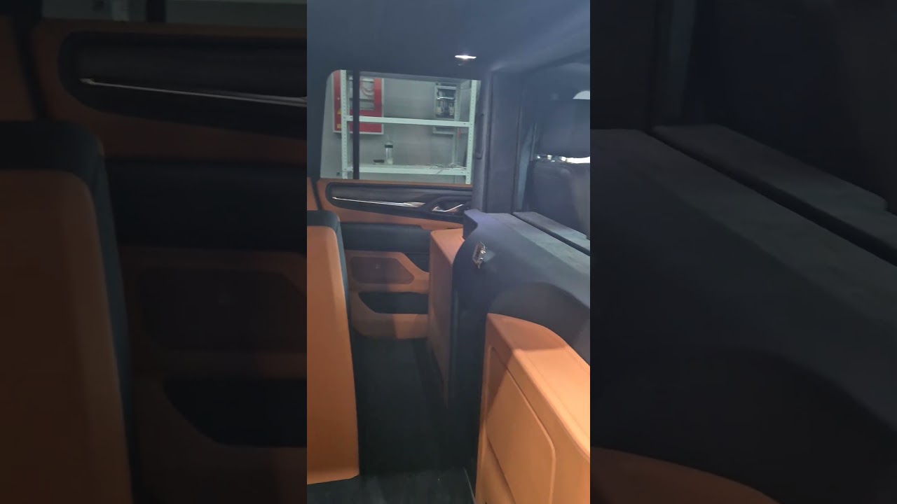 GMC. Интерьер с нуля, перегородка, сидения от bmw, мультимедиа. #luxury #vipcars #autoupholstery