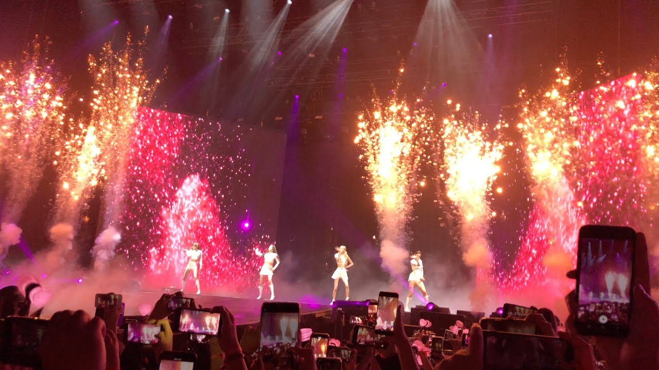190615 BLACKPINK in Sydney - Intro + DDU-DU DDU-DU [4K] @ IN YOUR AREA Sydney Concert Fancam