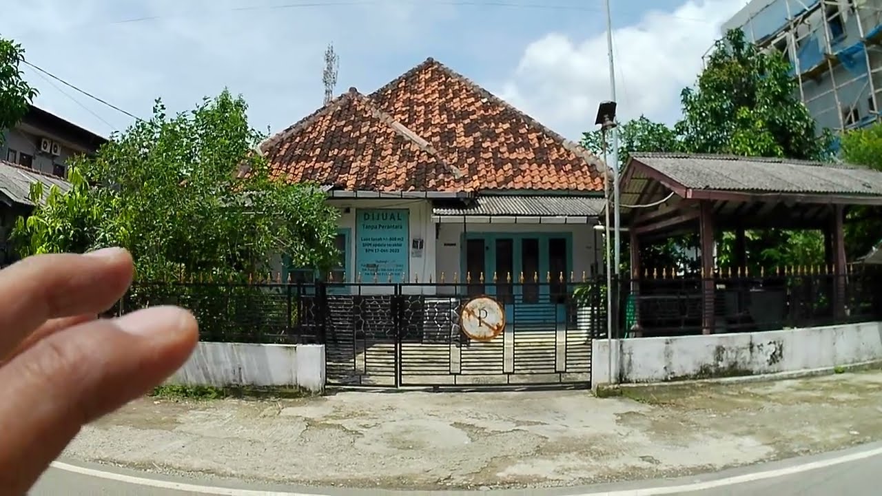 Rumah klasik Dekat Alun2 Karawang