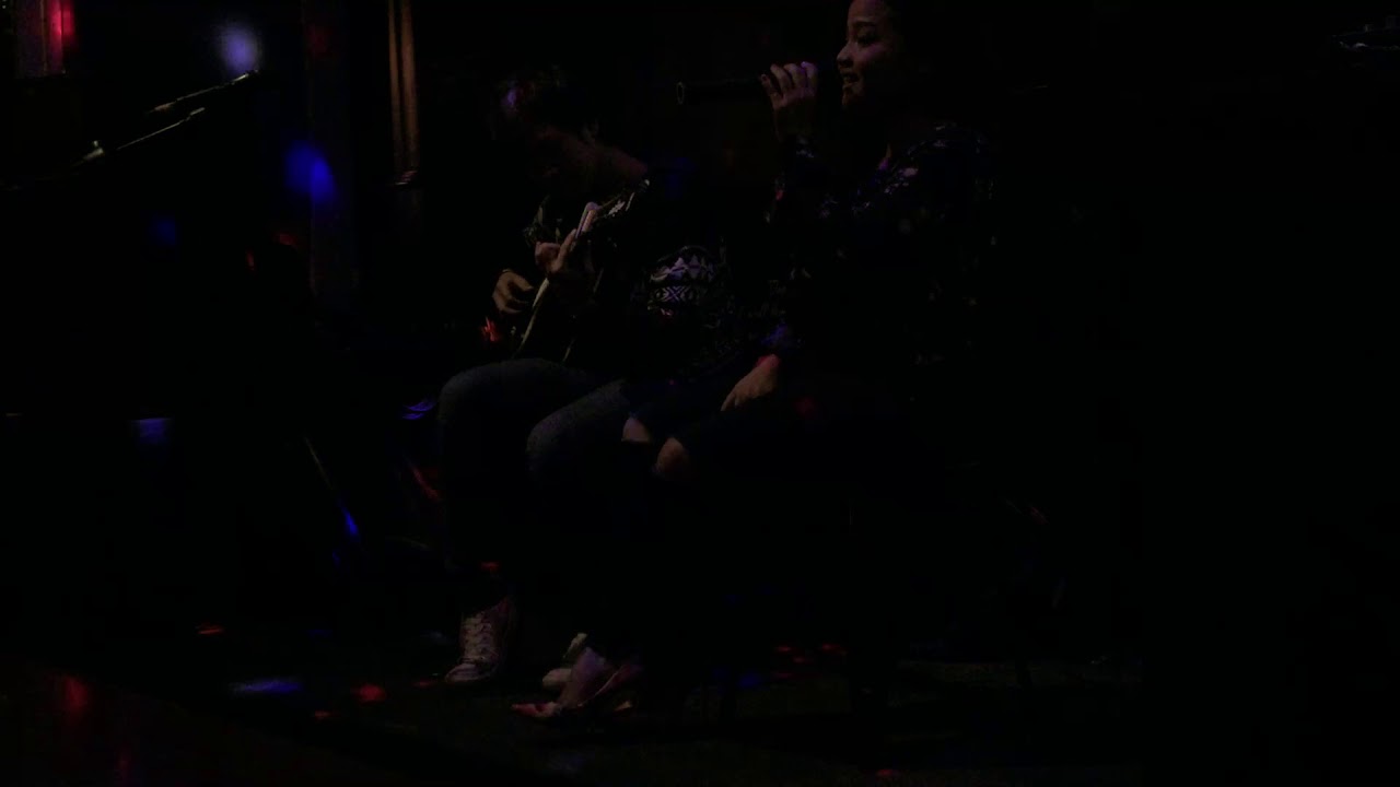 Yesy Eliestrada - KEMBALI (live acoustic @ lot 8 scbd)