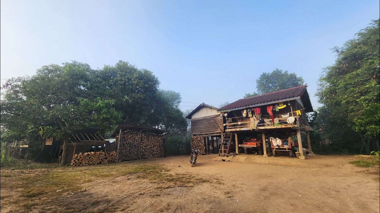 ໝູ່ບ້ານຊົນເຜົ່າຜອງຊົນເຜົ່າມົ້ງ//หมู่บ้านชนเผ่าผองชนเผ่าม้ง  Dong Una