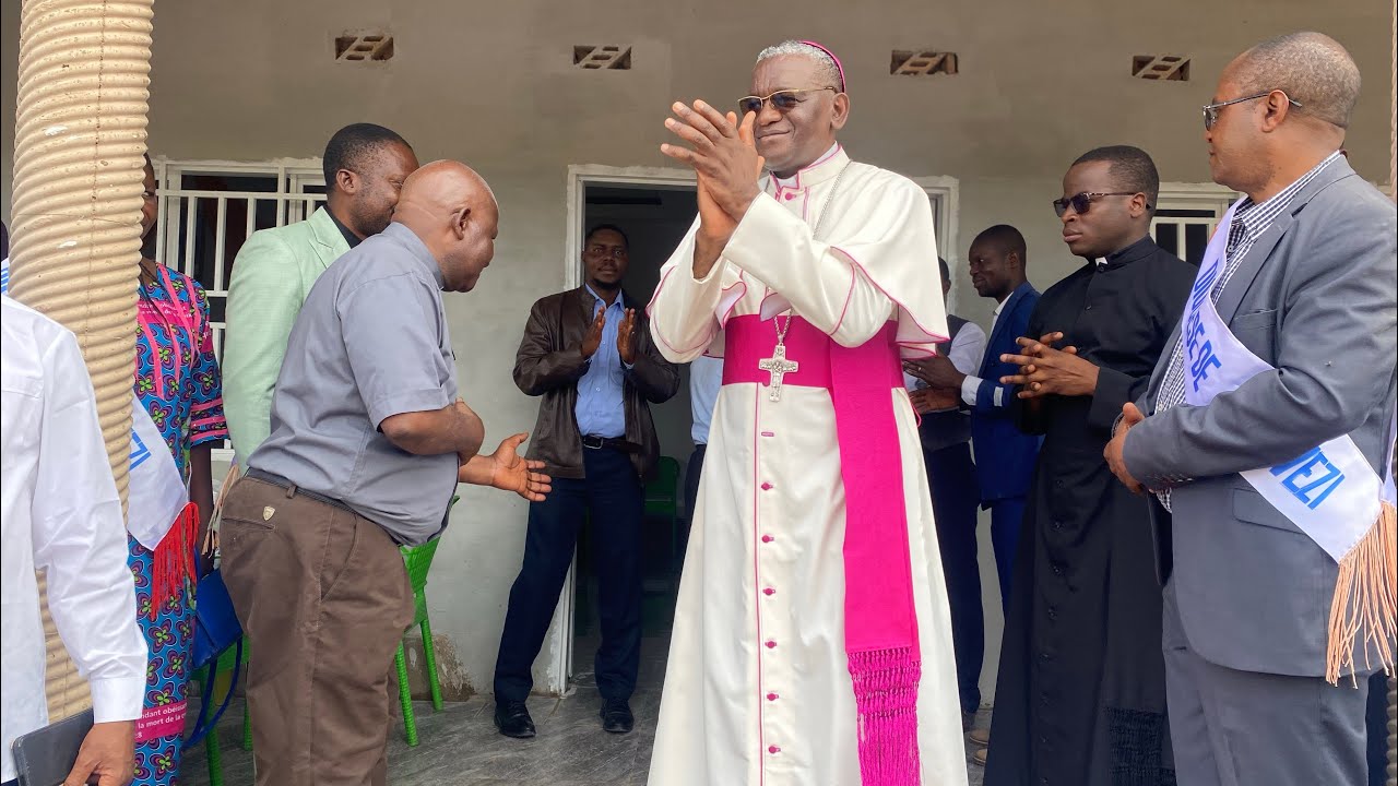 @Diocesedekolwezi : Visite pastorale de Mgr Richard Kazadi à la chapelle Saint Esprit