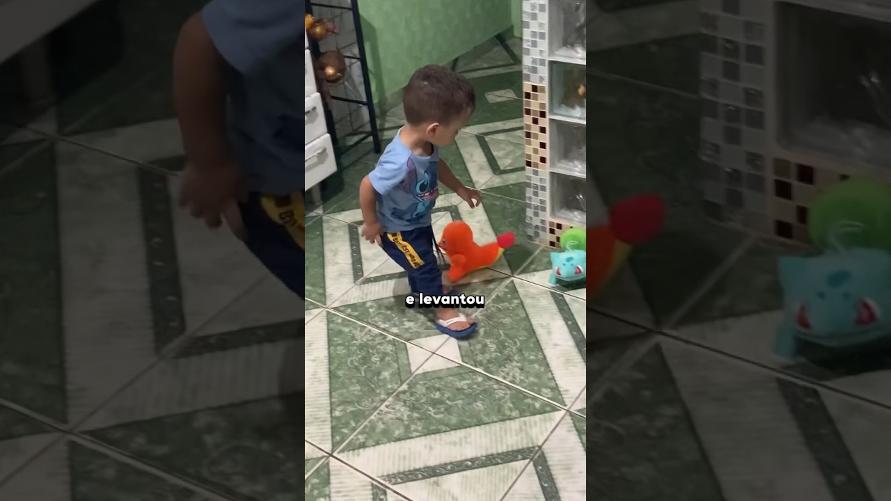MEU IRM&Atilde;O DE 2 anos ESCOLHENDO SEU POKEMON INICIAL #anime #pokemon