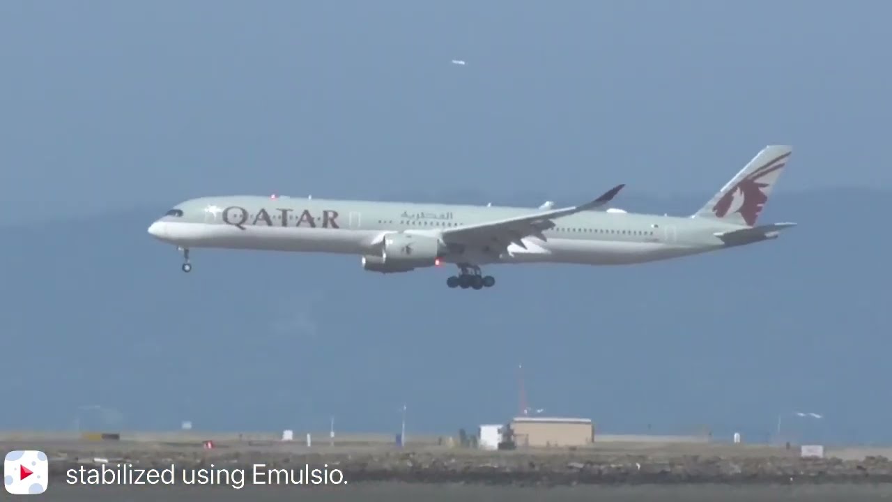Asiana Airlines Airbus A330-323 HL7794, Qatar Airways Airbus A350-1041 A7-ANN @ SFO [04.09.2022]