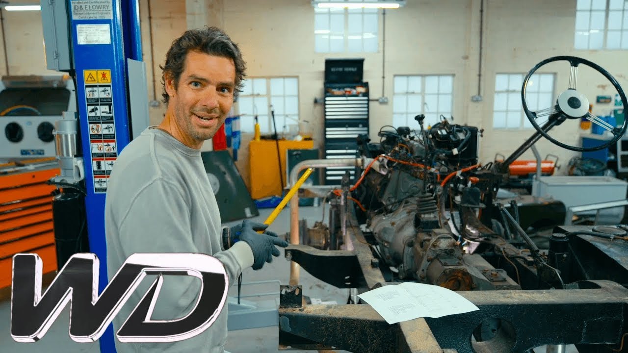 Elvis Rebuilds The Rear Axle On This Land Rover Series 1 | Wheeler Dealers