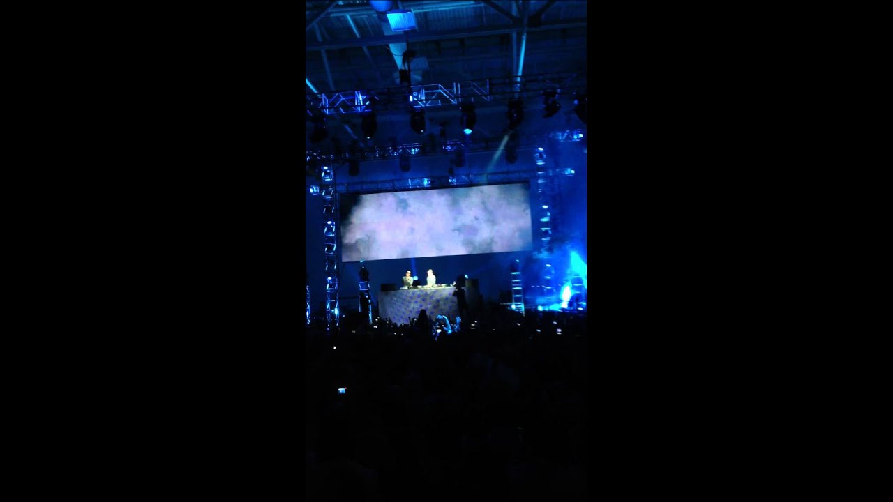 Lights All Night 2011: Benny Benassi & Gary Go Perform Cinema LIVE