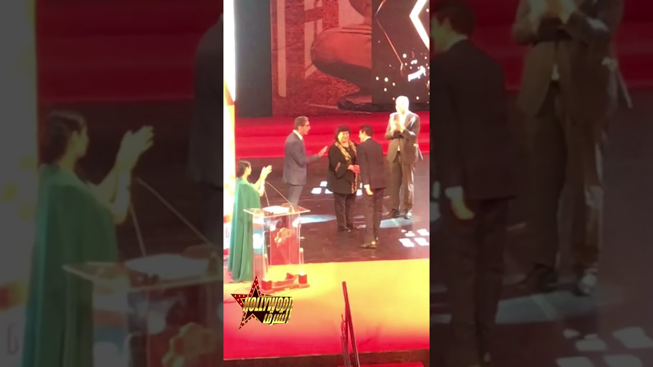 ابن الفنان الراحل #عبدالله_غيث يخطف الأنظار في حفل أفتتاح المسرح القومي