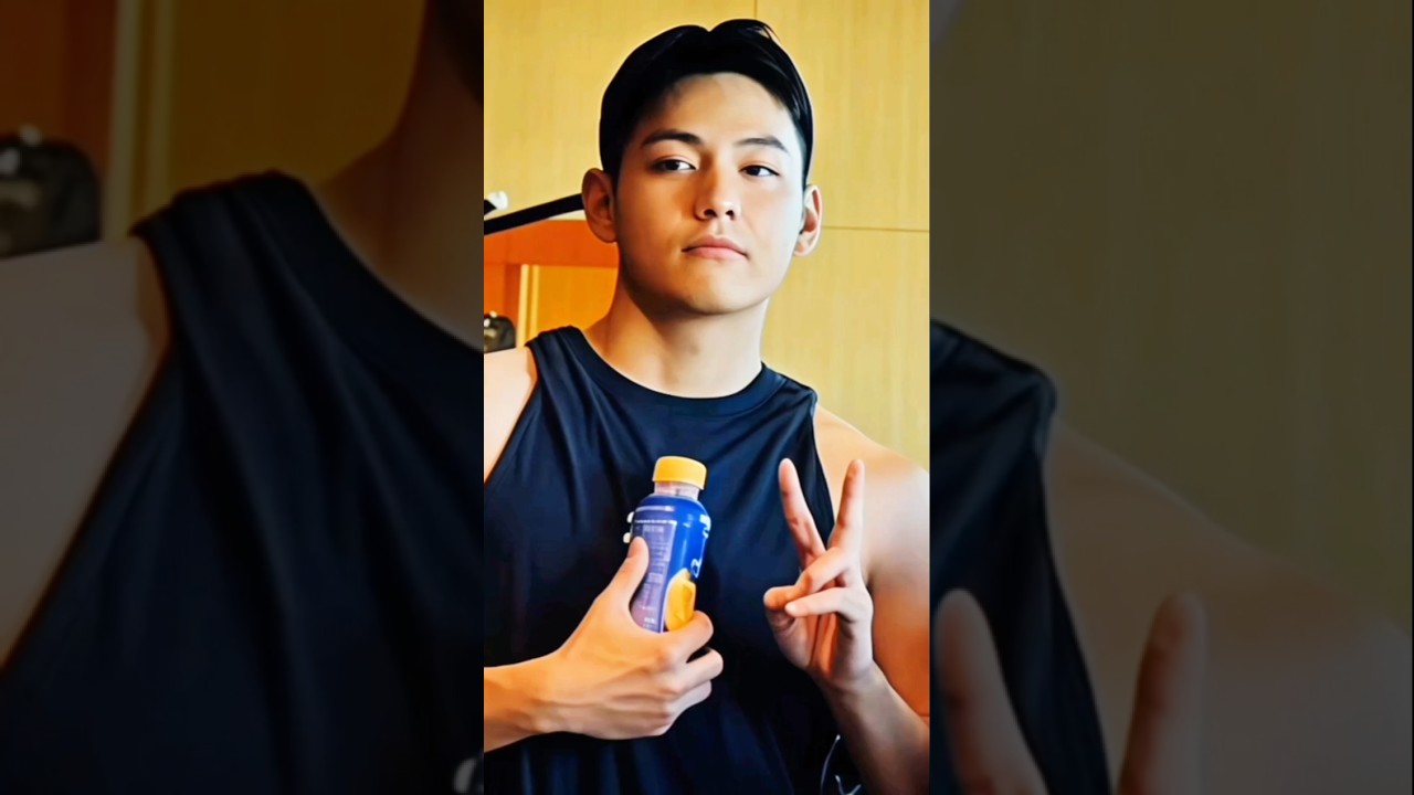 Taehyung♥️with Minjae at gym🏋️ using protein🥫shake labnosh 