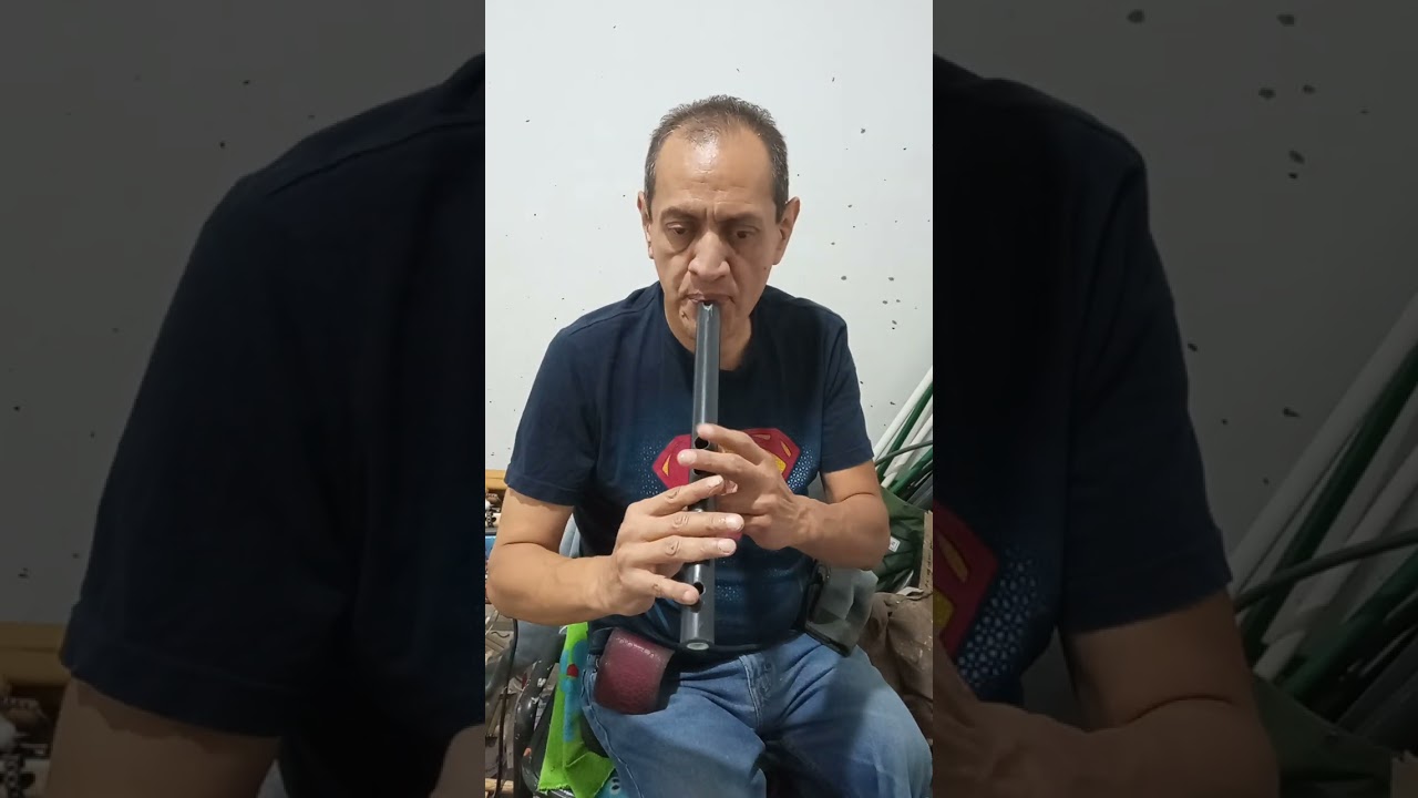 Primer par de quenas de PVC en Sol mayor (G), recién hechas.