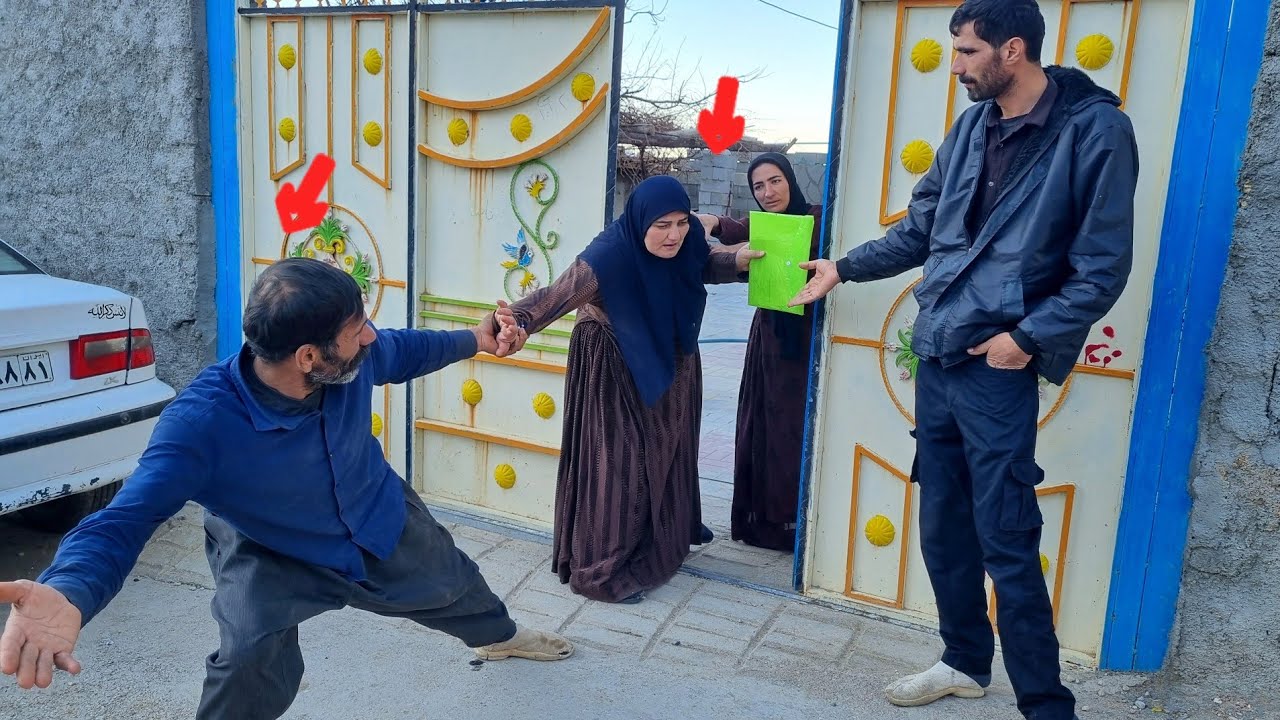 The teacher's conflict with Afshin's stepmother,confronting Mohsen for the truth of the document hos