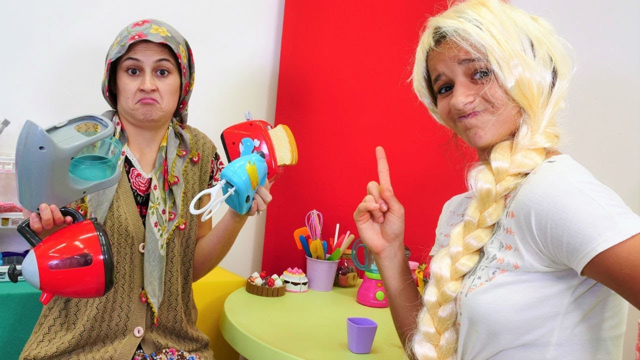 Reyhan abla çeyiz paketi alıyor! Rus torunu Darya ile komik video