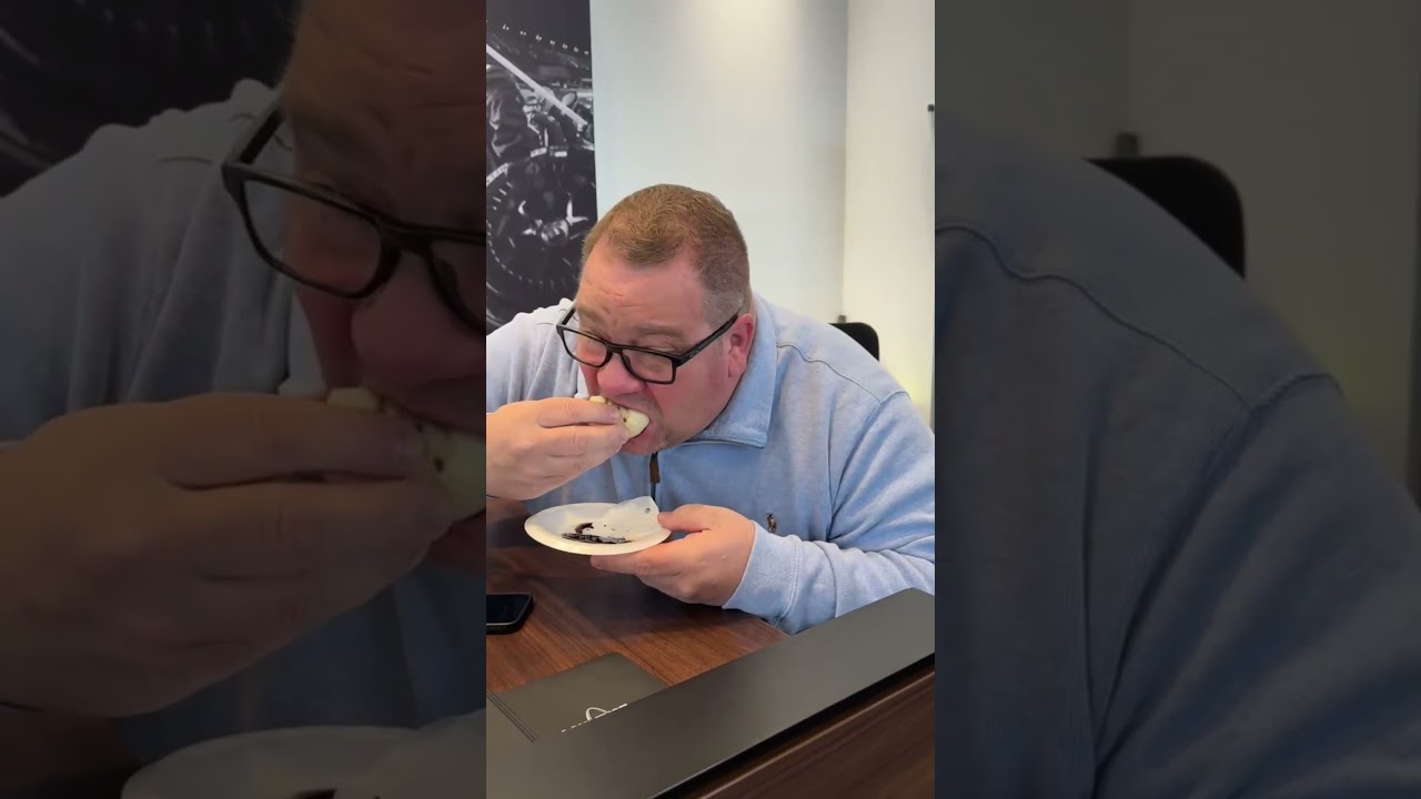 老外對中國的包子真是一點抵抗力沒有，連傑森的新主管都被征服了？#中国 #包子
