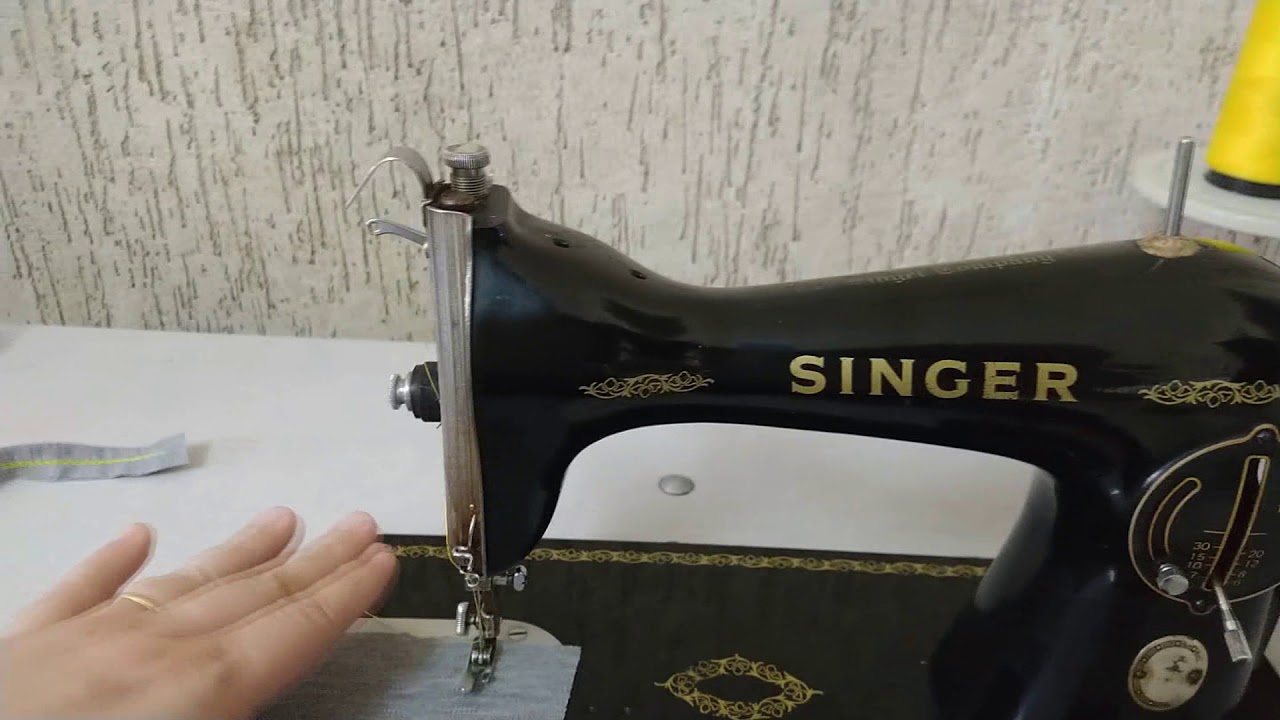 Máquina Singer 15C com motor Industrial.