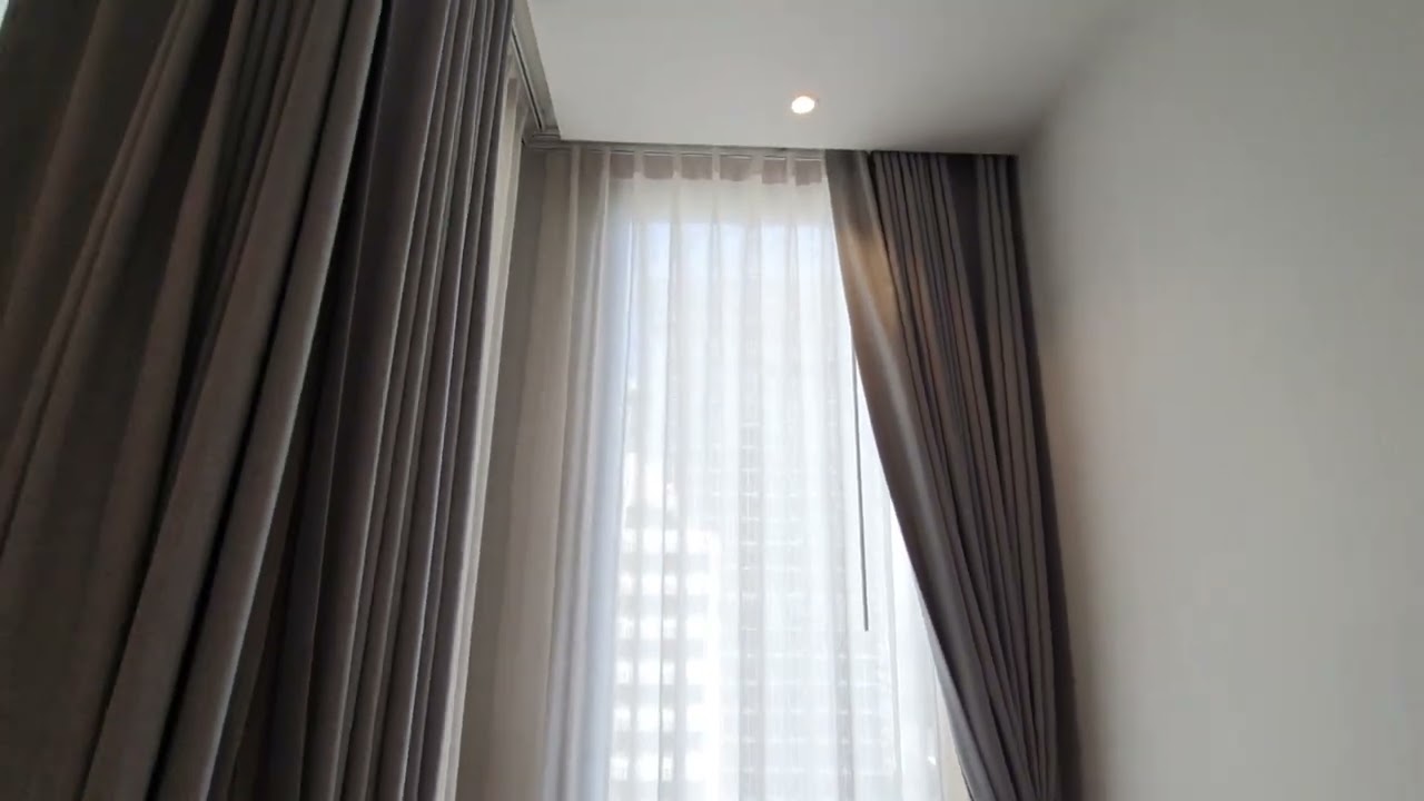 Muniq Langsuan Floor 16th