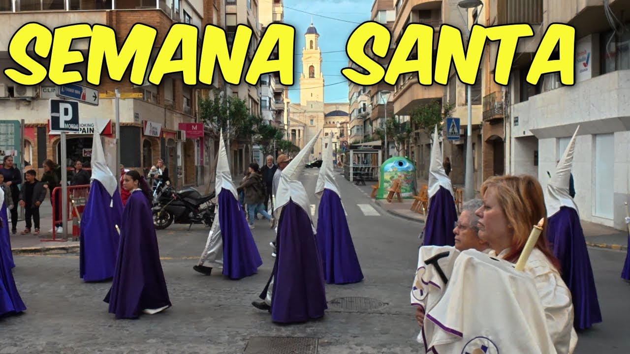Vive la Semana Santa Cristiana en primera persona. Tambores y Nazarenos por todas las calles.